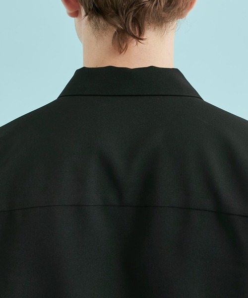 CITY TOKYO（シティトウキョウ）の「リネンライクドッキング半袖シャツ｜接触冷感/防シワ/速乾性（シャツ/ブラウス・メンズ・ブラック/グレイッシュベージュ/ネイビー・2/3/1）」の12枚目の写真