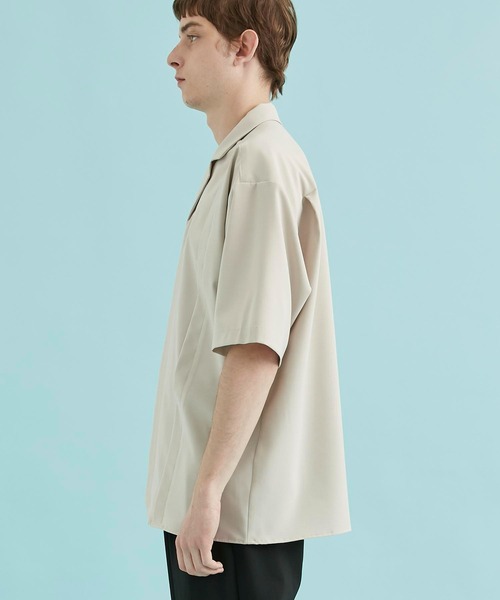 CITY TOKYO（シティトウキョウ）の「リネンライクドッキング半袖シャツ｜接触冷感/防シワ/速乾性（シャツ/ブラウス・メンズ・ブラック/グレイッシュベージュ/ネイビー・2/3/1）」の17枚目の写真