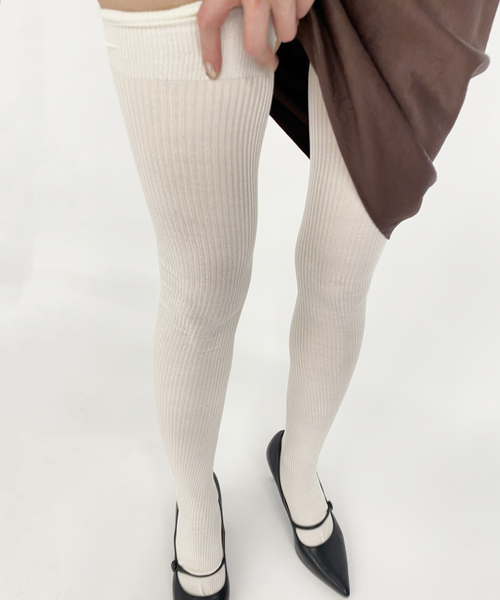 EDIT. FOR LULU（エディットフォールル）の「【KiwandaKiwanda/ キワンダキワンダ】SILK STANDARD SUPER OVER（ソックス/靴下・レディース・ホワイト/ブラック・FREE）」の2枚目の写真