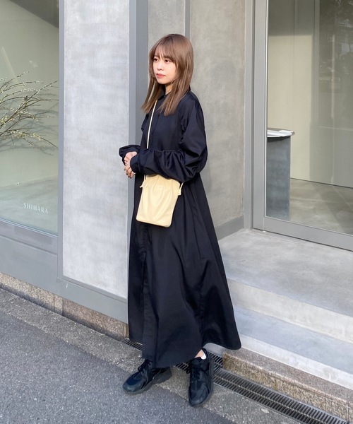 lawgy(ラウジー)の「gather sleeve shirt op(ワンピース・レディース・ホワイト/ブラック・FREE)」の2枚目の写真