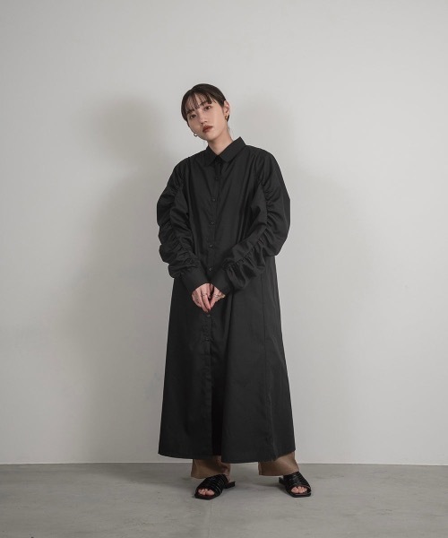 lawgy(ラウジー)の「gather sleeve shirt op(ワンピース・レディース・ホワイト/ブラック・FREE)」の8枚目の写真