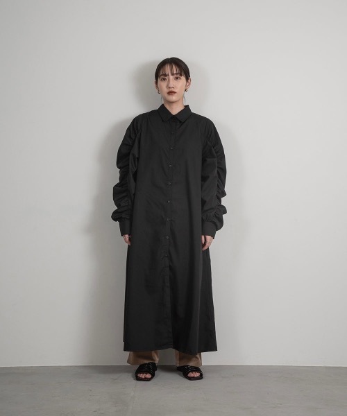 lawgy(ラウジー)の「gather sleeve shirt op(ワンピース・レディース・ホワイト/ブラック・FREE)」の9枚目の写真