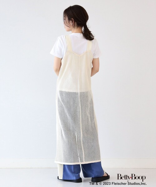 Ray BEAMS（レイビームス）の「Ray BEAMS / メッシュ キャミ ワンピース（ワンピース・レディース・オフホワイト/ブラック・ONE SIZE）」の5枚目の写真