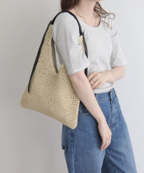 fredy emue（フレディエミュ）の「トライアングルペーパートートバッグ（トートバッグ・レディース・アイボリー/ベージュ・FREE）」の3枚目の写真