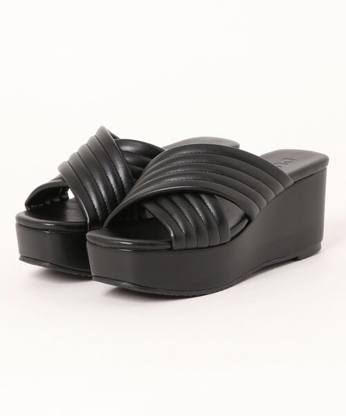 DURAS（デュラス）の「【DURAS】 厚底スクエアトゥサンダル（サンダル・レディース・ブラック/ホワイト/ベージュ/グリーン・S/M/L/LL）」の2枚目の写真