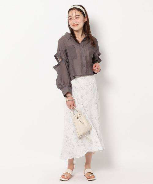 mysty woman(ミスティウーマン)の「ショートシアー2WAYシャツ 908451(シャツ/ブラウス・レディース・ブラウン/バーガンディー/アイボリー・FREE)」の11枚目の写真