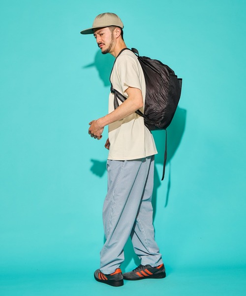 BURLAP OUTFITTER(バーラップアウトフィッター)の「FOLDING DAY PACK / フォルディング デイパック(バックパック/リュック・メンズ・ベージュ/ブラック・ONE SIZE)」の21枚目の写真