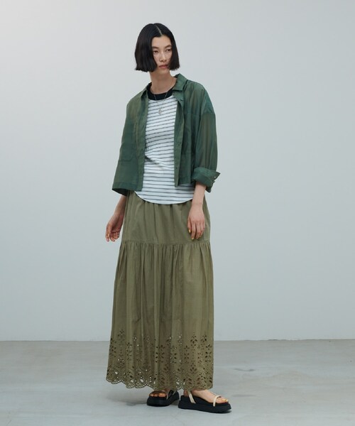 GALLEST（ギャレスト）の「シアークロップドシャツ（シャツ/ブラウス・レディース・ブラック/ダークグリーン/パープル系4・38）」の19枚目の写真