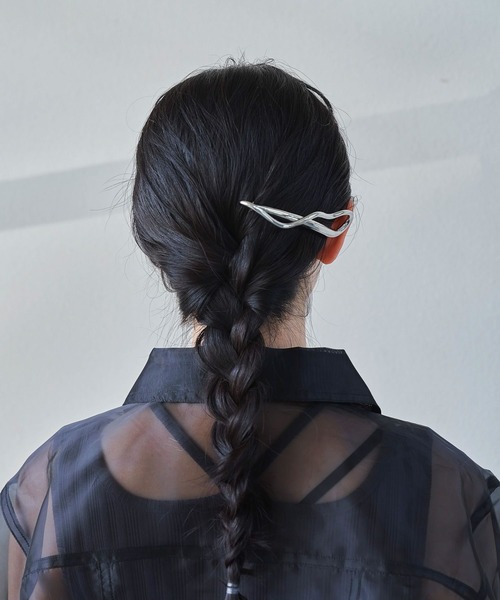 HARE（ハレ）の「ニュアンスデザインクリップ(HARE)（バレッタ/ヘアクリップ・レディース・シルバー・FREE）」の2枚目の写真