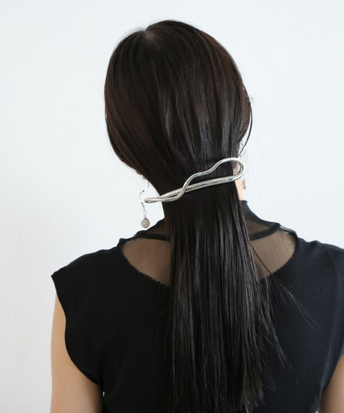 HARE（ハレ）の「ニュアンスデザインクリップ(HARE)（バレッタ/ヘアクリップ・レディース・シルバー・FREE）」の5枚目の写真