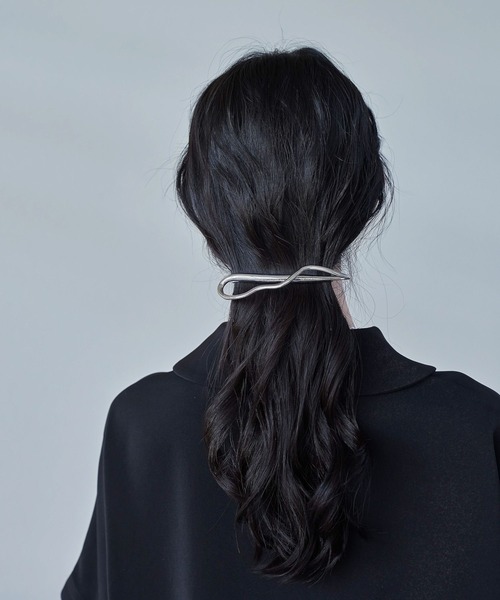 HARE（ハレ）の「ニュアンスデザインクリップ(HARE)（バレッタ/ヘアクリップ・レディース・シルバー・FREE）」の7枚目の写真