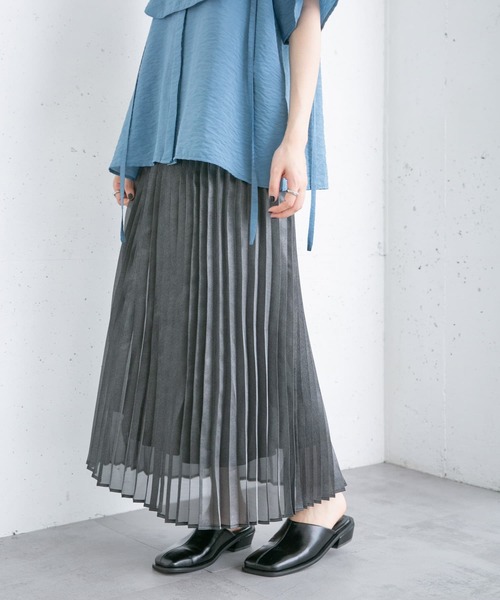 KBF（ケイビーエフ）の「グリッタープリーツスカート（スカート・レディース・ブラック/オフホワイト/グレー・ONE）」の2枚目の写真
