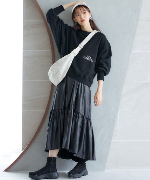 miclat（ミクラ）の「大きいサイズ　フェイクレザー調キャミワンピース　miclat（ワンピース・レディース・ブラウン/ブラック・L/LL/3L/4L/5L）」の18枚目の写真