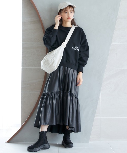 miclat（ミクラ）の「大きいサイズ　フェイクレザー調キャミワンピース　miclat（ワンピース・レディース・ブラウン/ブラック・L/LL/3L/4L/5L）」の21枚目の写真