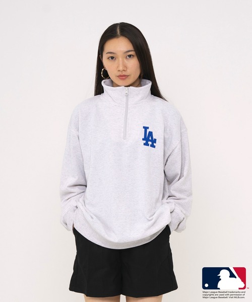 MLB(メジャーリーグベースボール)の「MLB/メジャーリーグベースボール WEB限定 別注 エムエルビー ロゴ刺繍 ツイルワッペン ラバープリント 球団ロゴ オーバーサイズ 長袖 ハーフジップ パーカー 裏毛(スウェット・メンズ・オフホワイト/グリーン/ネイビー/ブラック/グレー・M/LL/L)」の6枚目の写真