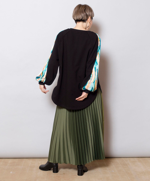 OSMOSIS（オズモーシス）の「【WEB限定アイテム】切替ｽﾘｰﾌﾞﾌﾟﾙｵｰﾊﾞｰ（Tシャツ/カットソー・レディース・ブラック/アイボリー・ONE SIZE）」の6枚目の写真