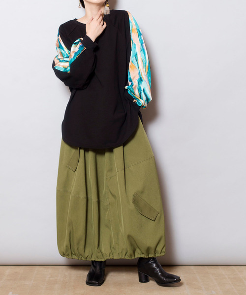 OSMOSIS（オズモーシス）の「【WEB限定アイテム】切替ｽﾘｰﾌﾞﾌﾟﾙｵｰﾊﾞｰ（Tシャツ/カットソー・レディース・ブラック/アイボリー・ONE SIZE）」の3枚目の写真