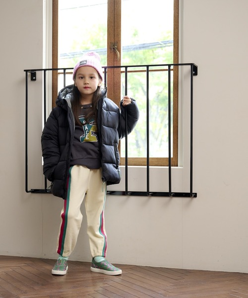 BIG FIELD（ビッグフィールド）の「カラーテープスウェットロングパンツ（80～150cm）（スウェットパンツ・キッズ・ブルー/オフホワイト/チャコール/ブラウン・120/130/150/80/90/110/95/100/140）」の17枚目の写真