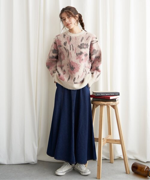 LBC（エルビーシー）の「フラワージャカードふんわりプルオーバー（ニット/セーター・レディース・ブルー/ベージュ・M）」の19枚目の写真