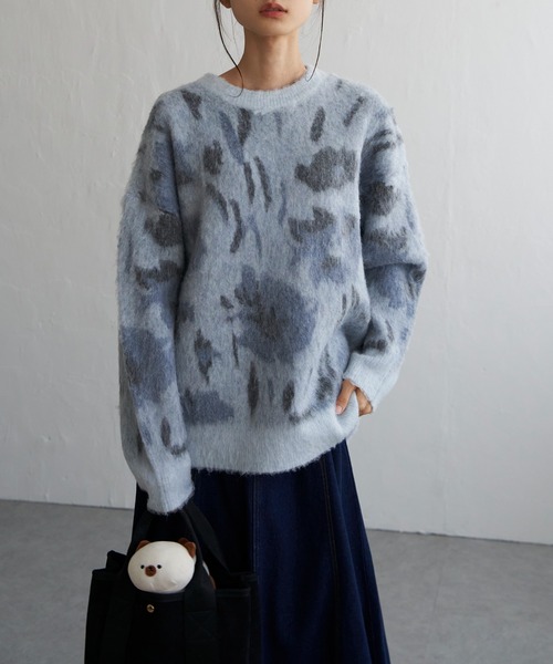 LBC（エルビーシー）の「フラワージャカードふんわりプルオーバー（ニット/セーター・レディース・ブルー/ベージュ・M）」の7枚目の写真