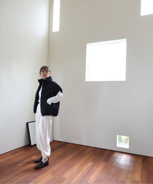 ULEULA（ウルア）の「オーバーショルダーエコダウンベスト（ダウンベスト・レディース・ブラック/カーキ/グレー・FREE）」の14枚目の写真