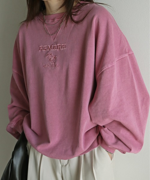 COURO（コウロ）の「ヴィンテージライク刺繍ピグメントスウェット（スウェット・レディース・ピンク/ブラック/ブルー/ネイビー/アイボリー/ブラック系1/ネイビー系3/ネイビー系1/ネイビー系2/ブラック系3/ピンク系/ネイビー系/ブラック系/ピンク系1/ブラック系2・L/M）」の14枚目の写真