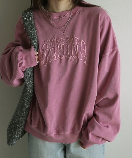 COURO（コウロ）の「ヴィンテージライク刺繍ピグメントスウェット（スウェット・レディース・ピンク/ブラック/ブルー/ネイビー/アイボリー/ブラック系1/ネイビー系3/ネイビー系1/ネイビー系2/ブラック系3/ピンク系/ネイビー系/ブラック系/ピンク系1/ブラック系2・L/M）」の15枚目の写真