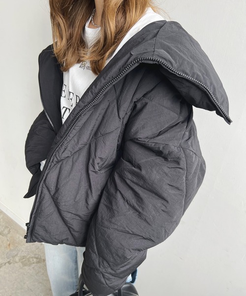 Futier land（フューティアランド）の「ビッグダイヤキルトフェイクダウン（ダウンジャケット/コート・レディース・ライトカーキ/ブラック/グレイッシュベージュ・MEDIUM）」の11枚目の写真