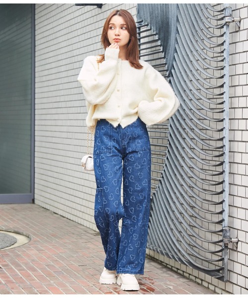 CHILLE（チル）の「ハート　デニムストレートパンツ（デニムパンツ・レディース・ブルー・M/S）」の5枚目の写真