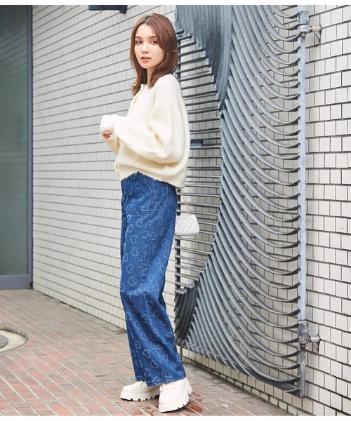 CHILLE（チル）の「ハート　デニムストレートパンツ（デニムパンツ・レディース・ブルー・M/S）」の9枚目の写真