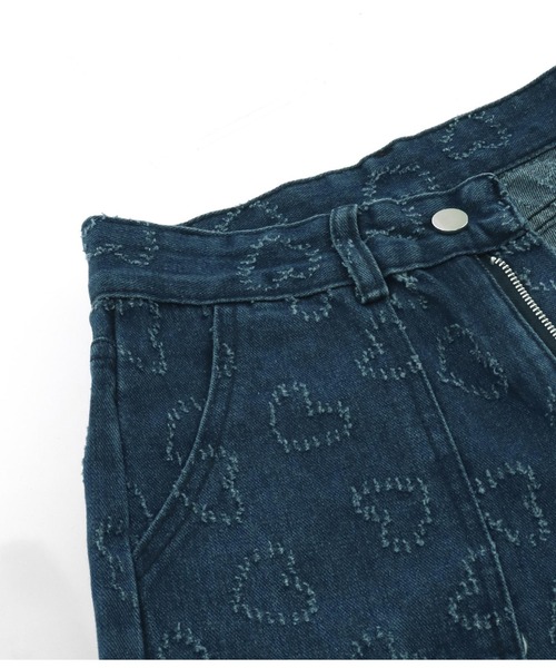 CHILLE（チル）の「ハート　デニムストレートパンツ（デニムパンツ・レディース・ブルー・M/S）」の13枚目の写真