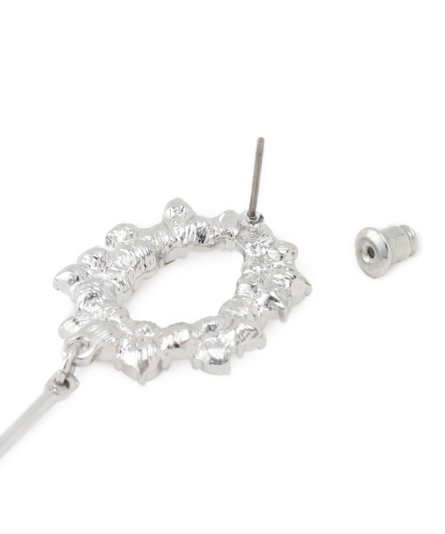 VIS(ビス)の「オーバルビジュー淡水パールピアス(ピアス(両耳用)・レディース・シルバー/ゴールド系その他・FREE)」の7枚目の写真