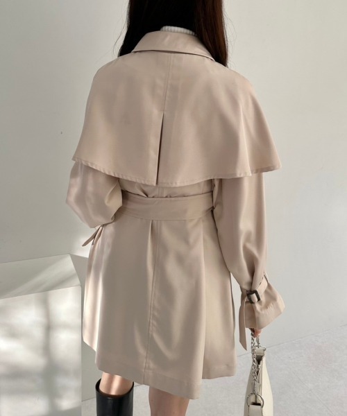 OLIVE des OLIVE（オリーブデオリーブ）の「ケープ付きミドル丈トレンチコート　1041080020（トレンチコート・レディース・ライトベージュ/ベージュ・FREE）」の9枚目の写真