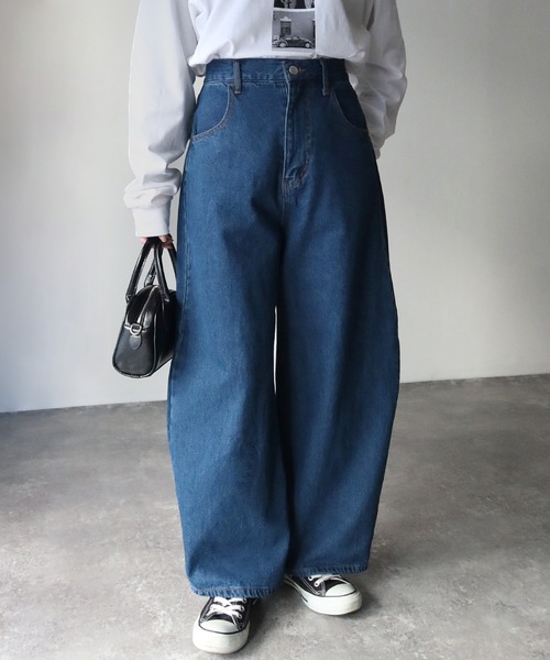 Riberry(リベリー)の「カーブデニムパンツ(デニムパンツ・レディース・ブルー/ライトブルー・MEDIUM)」の21枚目の写真