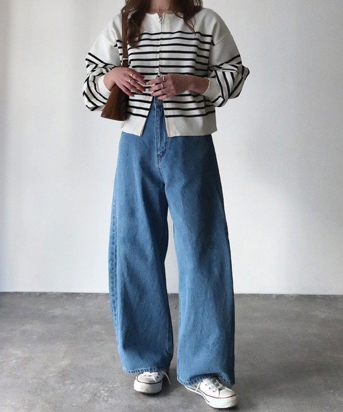 Riberry(リベリー)の「カーブデニムパンツ(デニムパンツ・レディース・ブルー/ライトブルー・MEDIUM)」の20枚目の写真