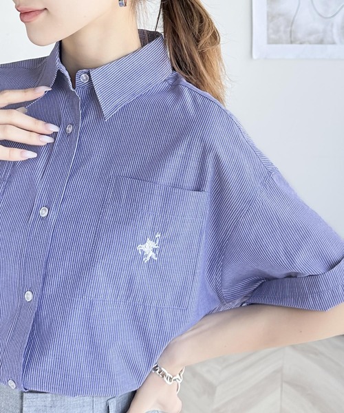 オレボレブラ♥️ぶたさん刺繍ブルーストライプチュール襟袖半袖