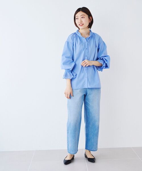 le.coeur blanc(ルクールブラン)の「カットワークフリルブラウス(シャツ/ブラウス・レディース・オフホワイト/ライトブルー/ブラック・38)」の12枚目の写真