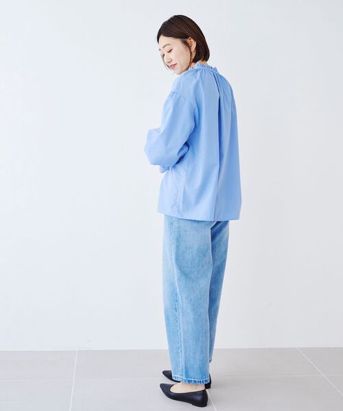 le.coeur blanc(ルクールブラン)の「カットワークフリルブラウス(シャツ/ブラウス・レディース・オフホワイト/ライトブルー/ブラック・38)」の17枚目の写真