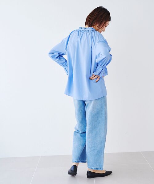 le.coeur blanc(ルクールブラン)の「カットワークフリルブラウス(シャツ/ブラウス・レディース・オフホワイト/ライトブルー/ブラック・38)」の18枚目の写真