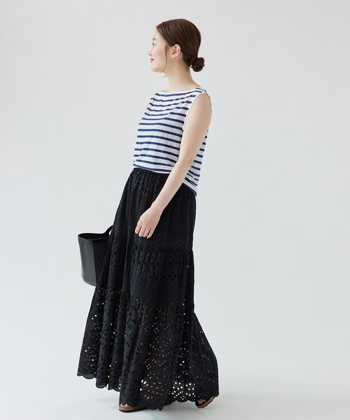 IENA(イエナ)の「《WEB限定/追加3》コットンレースティアードスカート(スカート・レディース・ホワイト/ブラック・36/38)」の21枚目の写真