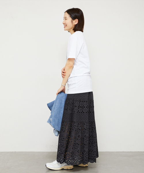 IENA(イエナ)の「《WEB限定/追加3》コットンレースティアードスカート(スカート・レディース・ホワイト/ブラック・36/38)」の12枚目の写真