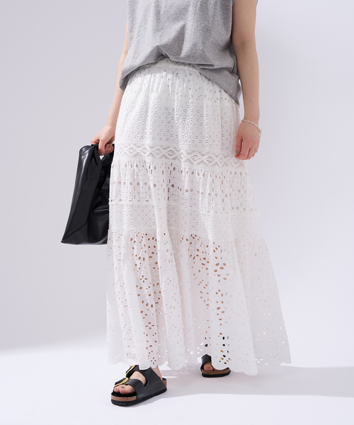 IENA(イエナ)の「《WEB限定/追加3》コットンレースティアードスカート(スカート・レディース・ホワイト/ブラック・36/38)」の6枚目の写真