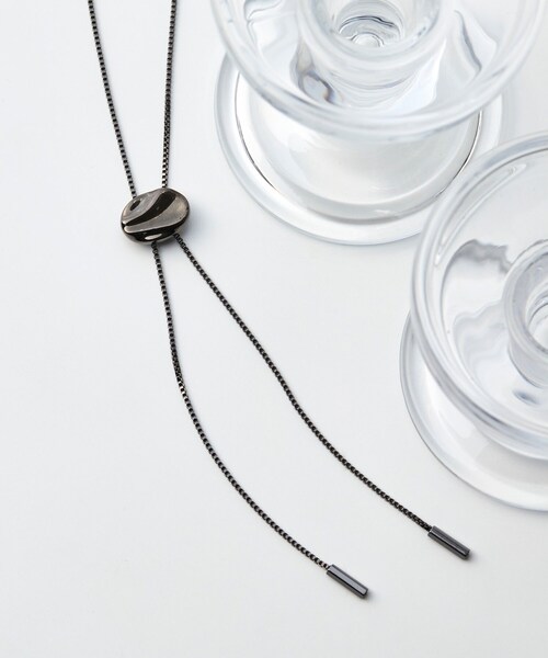 tk.TAKEO KIKUCHI（ティーケータケオキクチ）の「◆メタルループタイネックレス（ネックレス・メンズ・ライトグレー/ブラック/シルバー/ブラック系/ブラック系1/ブラック系2/ブラック系3/ブラック系4/ブラック系5/ブラック系6/ブラック系7/ブラック系8/ライトグレー系/シルバー系/シルバー系1/シルバー系2/シルバー系3/シルバー系4/シルバー系5/シルバー系6/シルバー系7/シルバー系8/ゴールド系/ゴールド系1/ゴールド系2/ゴールド系3/ゴールド系5/ゴールド系6/ゴールド系7/ゴールド系8・00）」の7枚目の写真