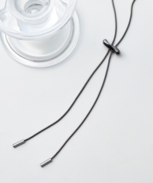 tk.TAKEO KIKUCHI（ティーケータケオキクチ）の「◆メタルループタイネックレス（ネックレス・メンズ・ライトグレー/ブラック/シルバー/ブラック系/ブラック系1/ブラック系2/ブラック系3/ブラック系4/ブラック系5/ブラック系6/ブラック系7/ブラック系8/ライトグレー系/シルバー系/シルバー系1/シルバー系2/シルバー系3/シルバー系4/シルバー系5/シルバー系6/シルバー系7/シルバー系8/ゴールド系/ゴールド系1/ゴールド系2/ゴールド系3/ゴールド系5/ゴールド系6/ゴールド系7/ゴールド系8・00）」の8枚目の写真