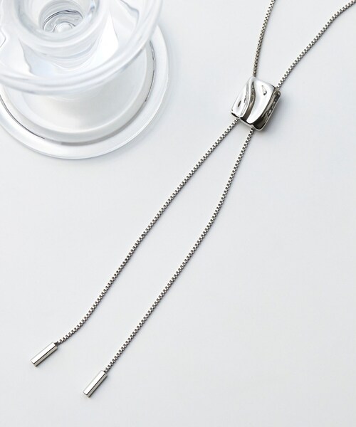 tk.TAKEO KIKUCHI（ティーケータケオキクチ）の「◆メタルループタイネックレス（ネックレス・メンズ・ライトグレー/ブラック/シルバー/ブラック系/ブラック系1/ブラック系2/ブラック系3/ブラック系4/ブラック系5/ブラック系6/ブラック系7/ブラック系8/ライトグレー系/シルバー系/シルバー系1/シルバー系2/シルバー系3/シルバー系4/シルバー系5/シルバー系6/シルバー系7/シルバー系8/ゴールド系/ゴールド系1/ゴールド系2/ゴールド系3/ゴールド系5/ゴールド系6/ゴールド系7/ゴールド系8・00）」の17枚目の写真