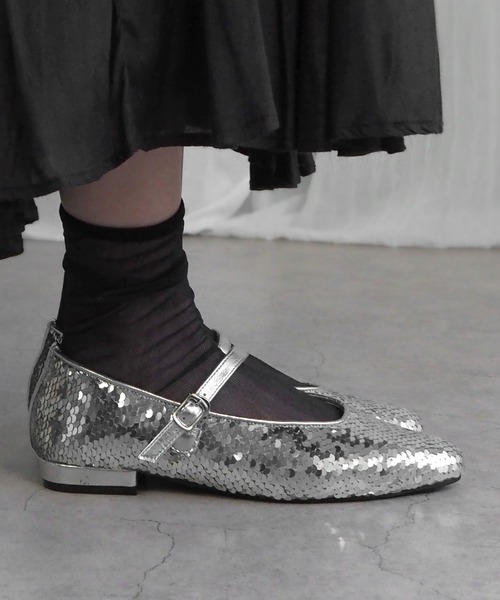 minia（ミニア）の「スパンコールメリージェーンパンプス（パンプス・レディース・ブラック/シルバー/アイボリー・LL/S/M/L）」の3枚目の写真