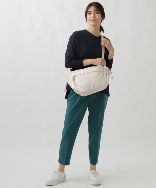 Elura(エルーラ)の「サラサラタッチVネックチュニック(ニット/セーター・レディース・ネイビー/ピンク系その他7/オフホワイト/ブルー系その他3・FREE)」の14枚目の写真