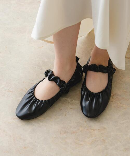 RODE SKO（ロデスコ）の「『MADE IN JAPAN』クシュクシュメリージェーン（バレエシューズ・レディース・オフホワイト/ブラック・37/36/38）」の4枚目の写真