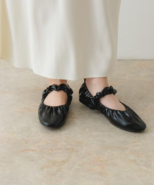 RODE SKO（ロデスコ）の「『MADE IN JAPAN』クシュクシュメリージェーン（バレエシューズ・レディース・オフホワイト/ブラック・37/36/38）」の5枚目の写真