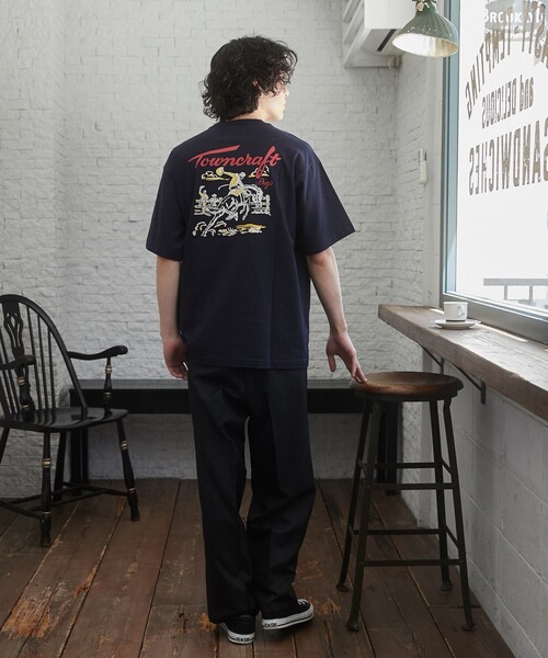 TOWNCRAFT（タウンクラフト）の「TOWNCRAFT（タウンクラフト）別注ロゴプリントTシャツ（Tシャツ/カットソー・メンズ・ホワイト/ネイビー/ダークブラウン・M/XL/L）」の14枚目の写真